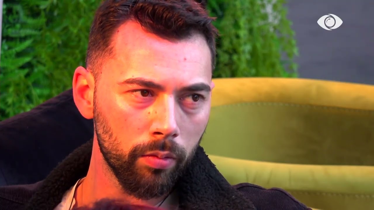 Nëse nuk më jep një lloj shikimi ose…/ Angelo-Xhodit: Nëse më tregon shpatullat, mos prit të…