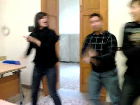 Mentre manca la prof in 2m seguenza parte 1