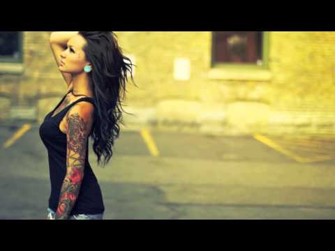 Ferreck Dawn, Redondo - Tattoo Girl