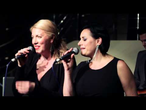 'Wonderful' - Niamh McNally and Nina Ferro *Live*