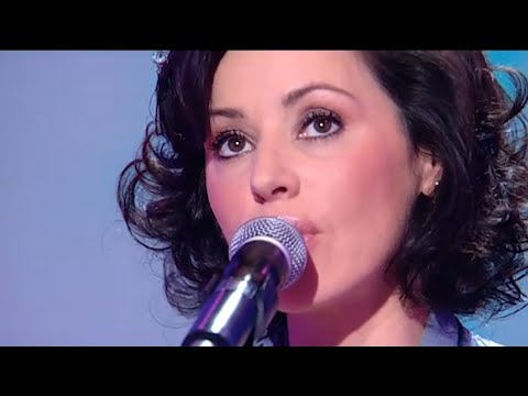 Tina Arena chante "Les Moulins de mon Coeur"