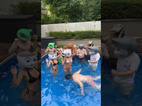 BALLERINA CAPPUCCINA SISTERS POOL PARTY!!