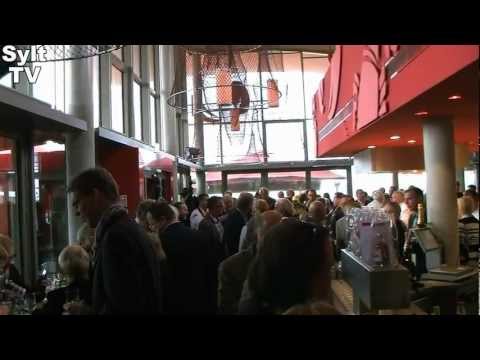 Eröffnungsfeier von Gosch Sylt in Wenningstedt Jünnes Düne erlebt ersten Ansturm