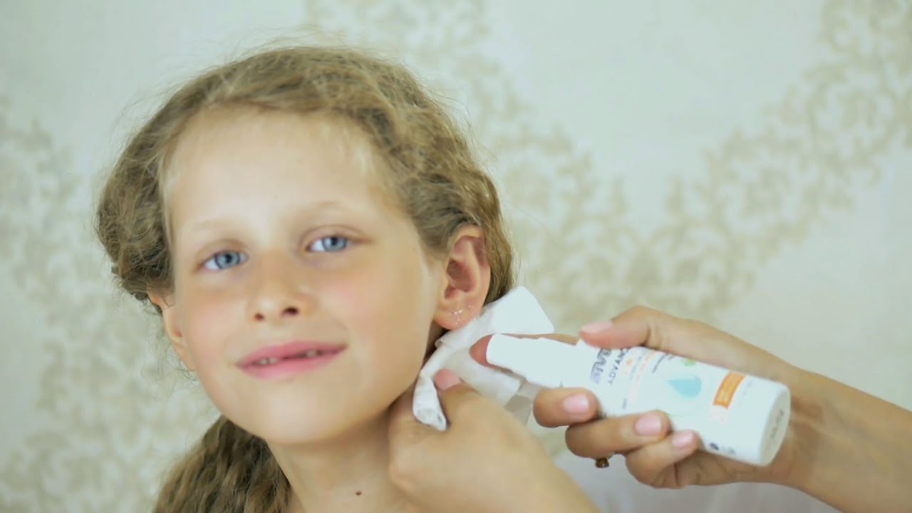 Pielęgnacja uszu po przekłuciu - zmiana kolczyków - ear piercing