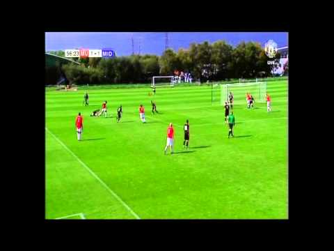 Gyliano van Velzen 3 years Manchester united