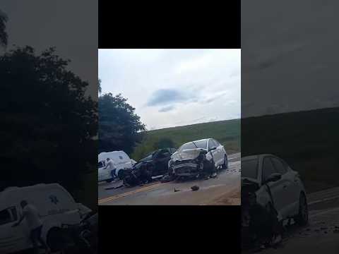 Grave acidente deixa uma pessoa sem vida e três feridos na MGC-491, no Sul de Minas