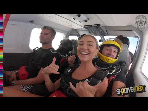 I went skydiving 🪂 with SkydiveMex in Playa del Carmen!! Incredible!