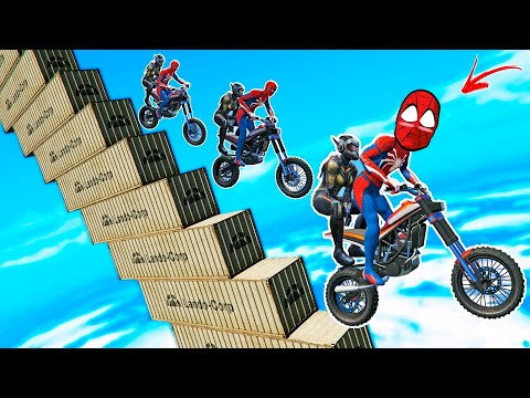 HOMEM ARANHA e Vespa com MOTO na MEGA RAMPA Infinita - GTA V