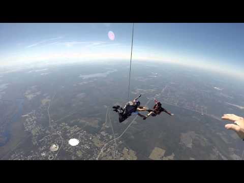 Unbelievably fun tandem video with amazing video flyer