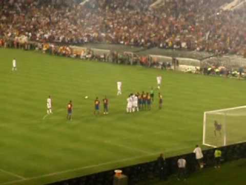 Bend it like Beckham at Rose Bowel