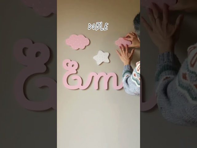 Vídeo relacionado con GVEYIQK Adhesivo decorativo para pared, diseño de arco iris, diseño de corazones, decoración de pared para habitación de bebé, para habitación de niña