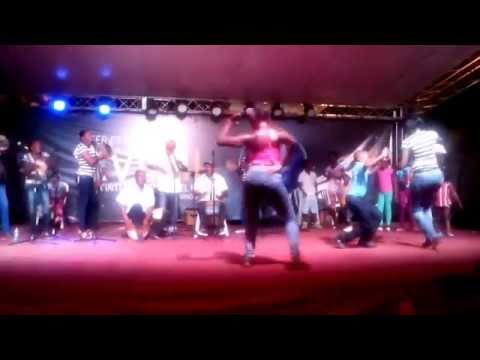 Martha ehhhh  Eneroliza Núñez y su salve.