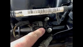 Ford Mustang 2005-2009 How to Replace the Fuel Rail Pressure Sensor (Code PO193)
