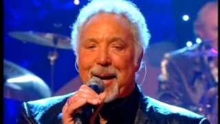 Dave Swift on Bass with Jools Holland backing Tom Jones &quot;Midnight Hour&quot;