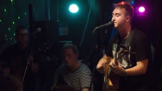 Video Neděle | NEMÁM RÁD PRAHU [živě v Cíli]