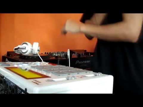 DJ TICÃO LIVE MPC MC TARAPI E MC MAGRINHO