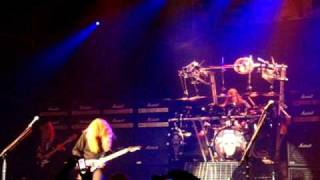 Megadeth making entrance with Dialectic Chaos/Instrumental