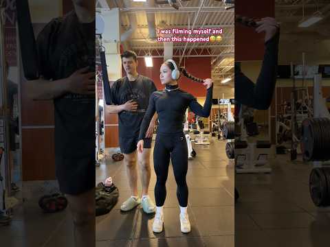 MY GYM CRUSH SAID HI TO ME… #gymcomedy #gymhumor #fitgirl