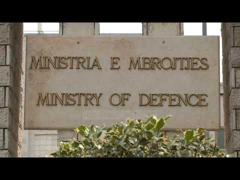 Top News - Fatura një milion usd/ Falen borxhet, fitojnë ushtarakët