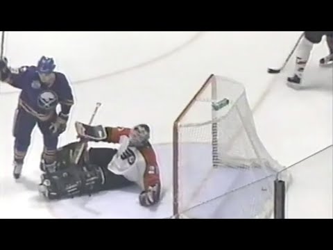 Brian Holzinger Goal - Game 5, 1995 ECQF Flyers vs. Sabres