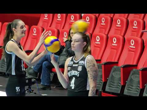 Julia Szczurowska is Warming Up -  Beşiktaş #JuliaSzczurowska #beşiktaş