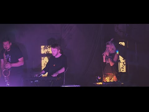 CZUŁA OBSERWACJA - Live on stage: second sample