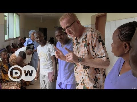 Ärzte für Afrika - Reise zu den Ebolaopfern | DW Deutsch