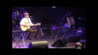 Davide Van De Sfroos - la balada del genesio - Forum di Assago - 25 Febbraio 2012.wmv