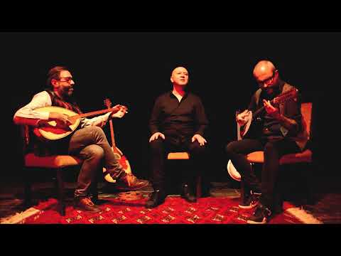 Çalgiya İzmir - Manastır'ın Ortasında