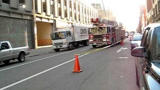 preview picture of video 'Pittsburgh Bureau of Fire 4 Engine and 14 Truck Responding'