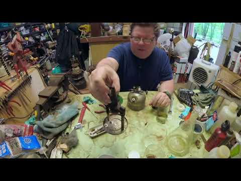 On The Bench: Coleman 249 Single Mantle Kerosene lantern