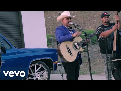 Chuy Urias y Su Division Norteña - Andan Pistiando Los Plebes