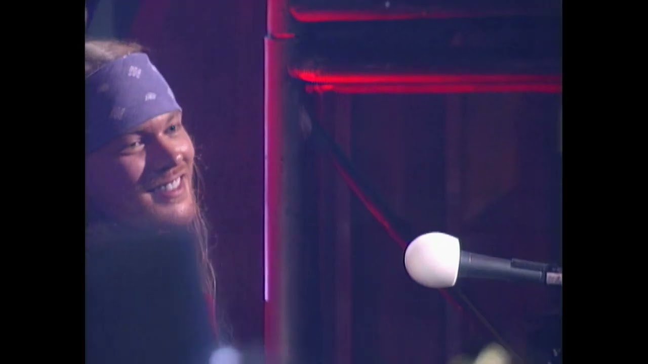 Guns N' Roses - November Rain (MTV 1992) 4K Remastered - YouTube