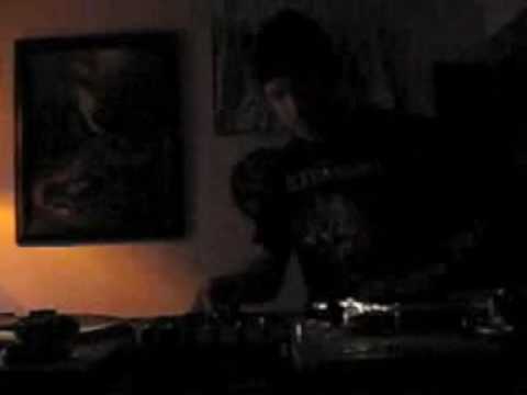 DJ SERAIAH DARK HOP SCRATCHING