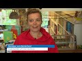 Rotterdamse boekhandelaar brengt op de fiets boeken rond