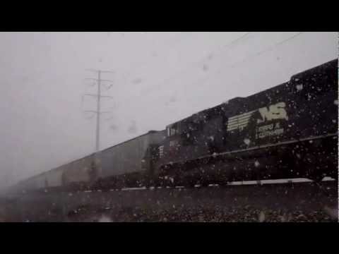 NS Train Through Heavy Snowfall Just Outside Holland, Ohio