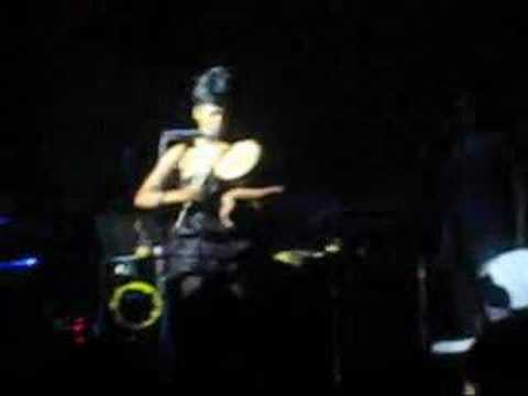 Erykah Badu Live Performance,"My People," 5.10.08
