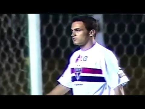 Falcão playing professional football (Futsal Legend) - 10/03/2005