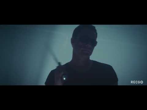 Sylvester Stallone vs  Jean Claude van Damme