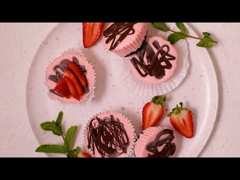 5-Ingredient Cheesecake Ice Cream Cups