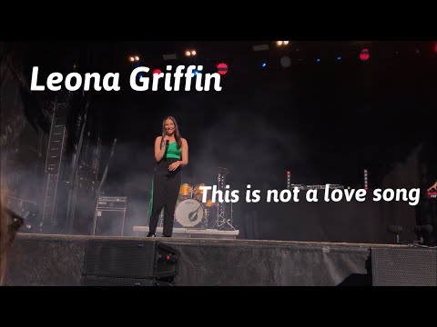 random duo Leona Griffin med This is not a love song | VG-lista Bergen 2019