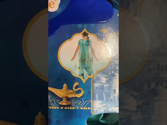 Vídeo relacionado con Disney Store Official, Aladdín, Jasmine, Disfraz Infantil, Conjunto Camiseta y Pantalones Turquesa para Fiestas, Juego y Halloween, 4 años