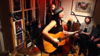 Miss Quincy & the Showdown ~ Stick with me Baby ~ House Concerts York ~ 31.03.2012