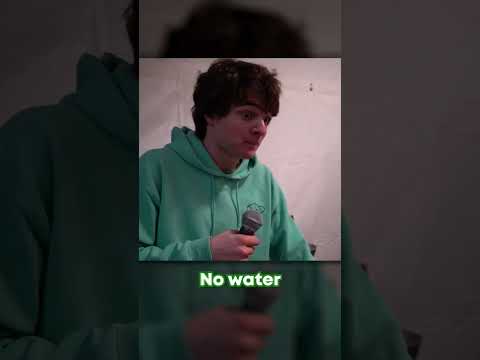 Tubbo eats a hot pepper...