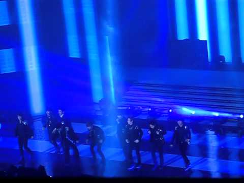 [Fancam]120315 Super man +mr Simple + talk Super Junior in Mubank HN, VietNam