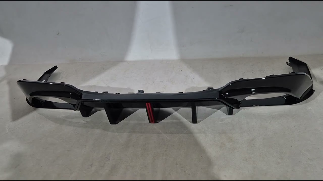 BMW 3-sarja G20/G21 2018– Takapuskurin diffuusori B-Style LED (M-Sport 2018-2022, ABS) Video 1