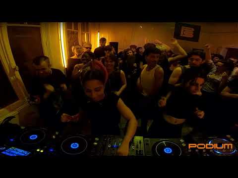 A.mo | PODIUM SESSION 010 | October 18 2025