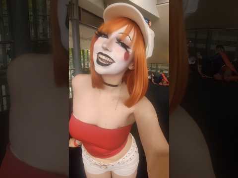 the Dee Dee twins !! #batmanbeyond #cosplay #dccomics #harleyquinn #comics