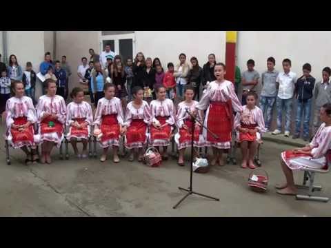 Ansamblul de dansuri populare "Şipotul" comuna Raciu, judeţul Dâmboviţa