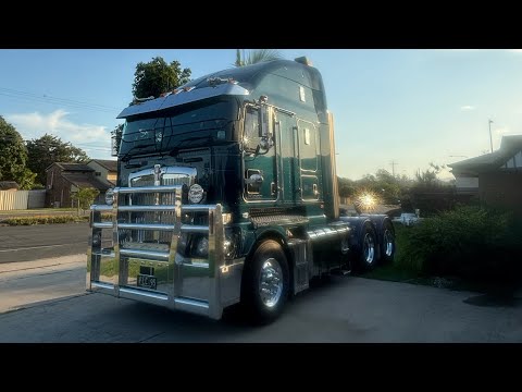 KENWORTH   K220 walk around and interior ￼